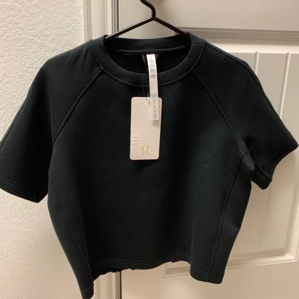 Bnwt Lululemon nts cropped ss top black